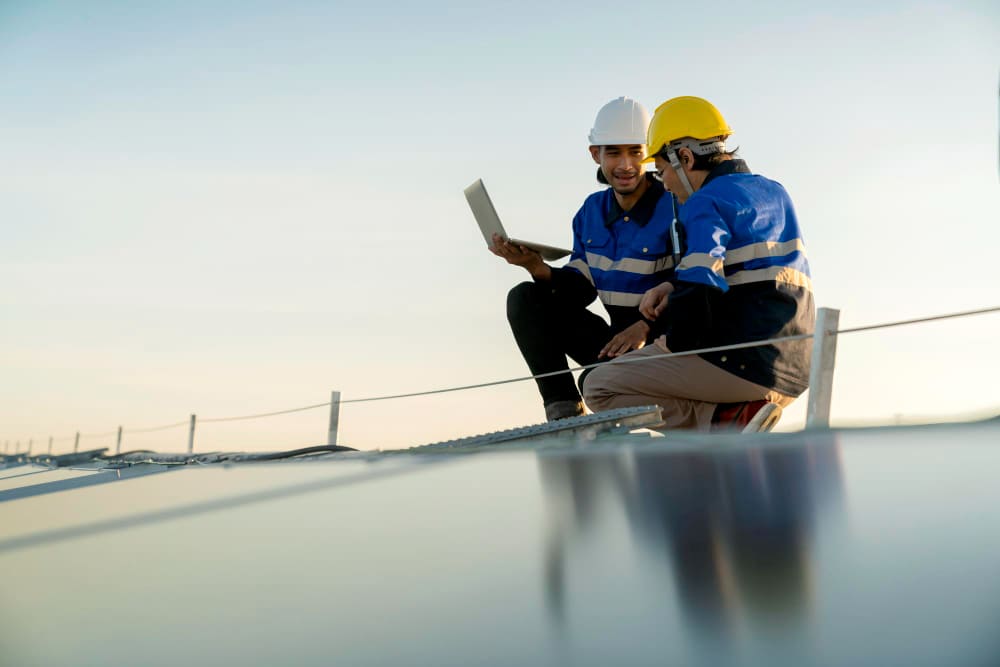 How Do Roofing Companies Handle Emergency Roof Repairs?